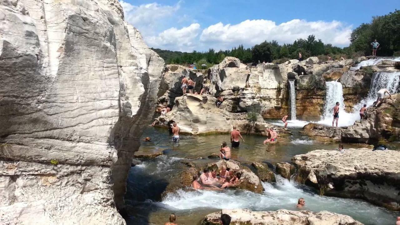 Saint-Julien-de-Peyrolas Mas Des Gardies المظهر الخارجي الصورة